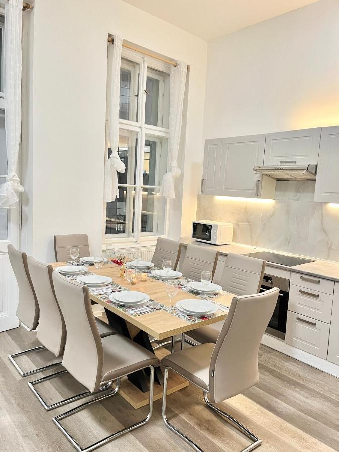 Spacious 2bdr With Free Parking In Wenceslas Square Praag