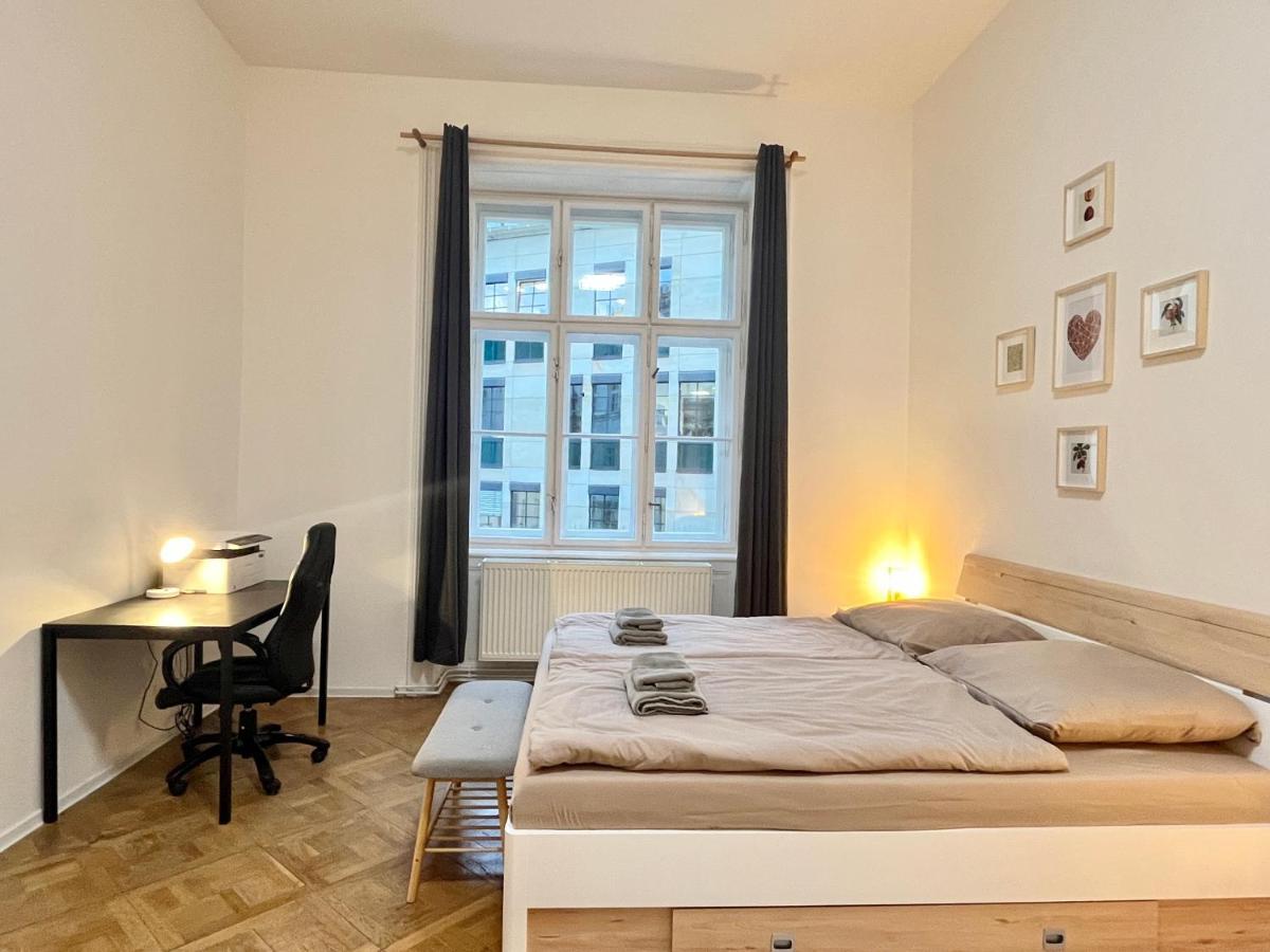 Apartment Spacious 2bdr With Free Parking In Wenceslas Square *